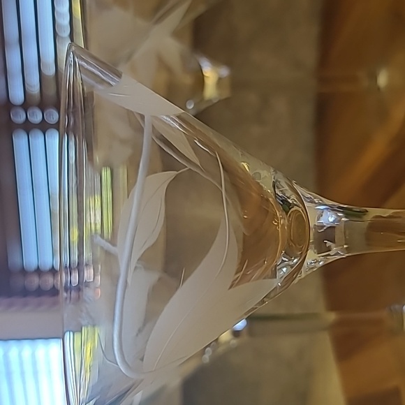 McBride Cameo Frosted Leaf  Clear Glass Martini Set Of 4 - Picture 6 of 9